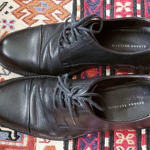 Men’s Black Leather Banana Republic Shoes Size 8